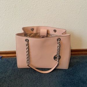 Micheal Kors pink tote bag